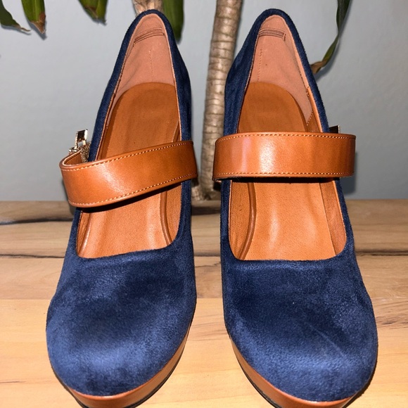 Platform form blue and tan heels - Picture 1 of 4